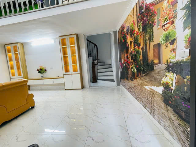NHÀ ĐẸP Ở LUÔN PHỐ HOÀNG NGÂN - THANH XUÂN 38 M2,5 TẦNG,  MẶT TIỀN 4M,6 TỶ.