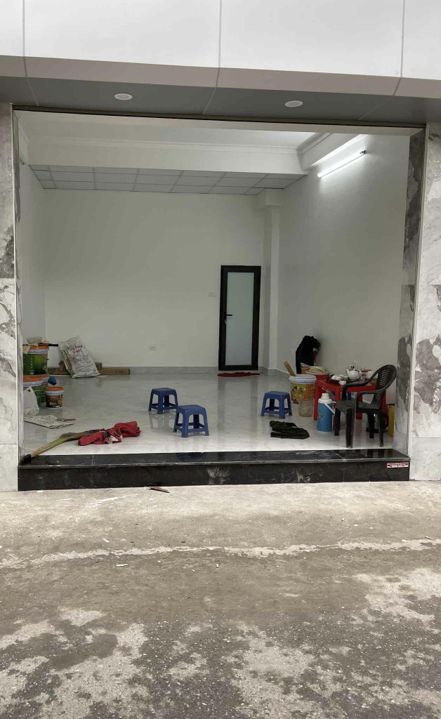 Cho thuê MBKD ngõ ô tô Phố Hoàng Ngân làm hàng ăn, KD online 8  Triệu