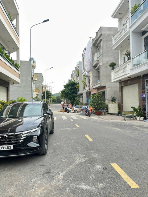 Cần bán lô đất đẹp dĩ an