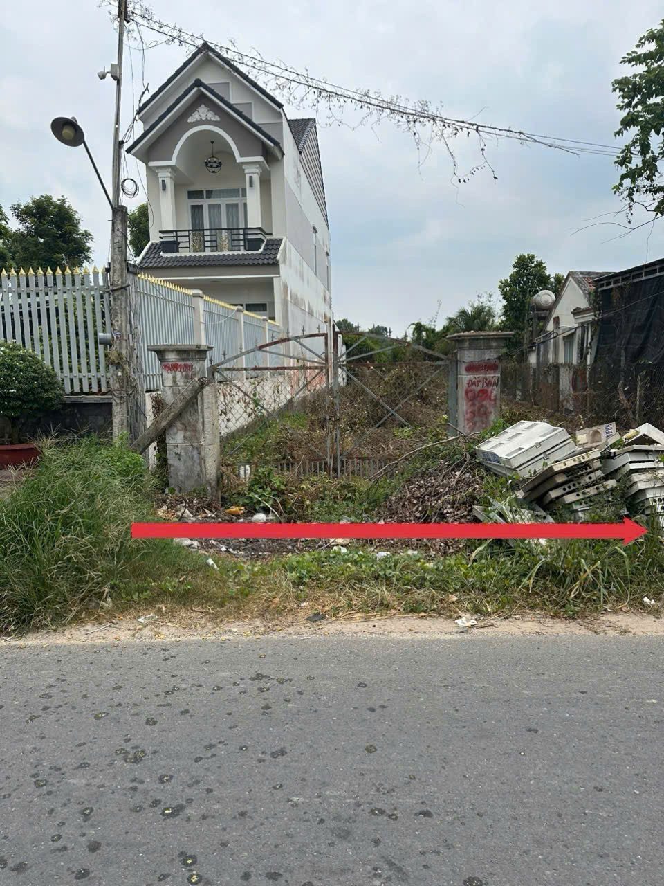 Lô đất mặt tiền kinh doanh ngang 8 dài 47 tổng 378m2 có 120m2 đất thổ giá 1,9 tỷ-gọi: 0397 941 642