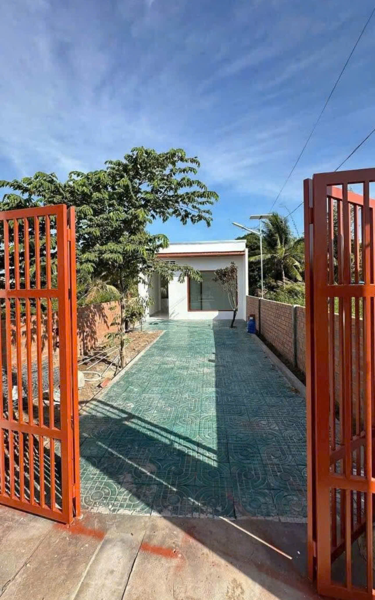 Gấp Gấp. Nhà Cấp vườn  ở Gia Lộc-Trảng Bàng. DT 160m2. Giá 500 Triệu. Sổ Hồng Riêng.