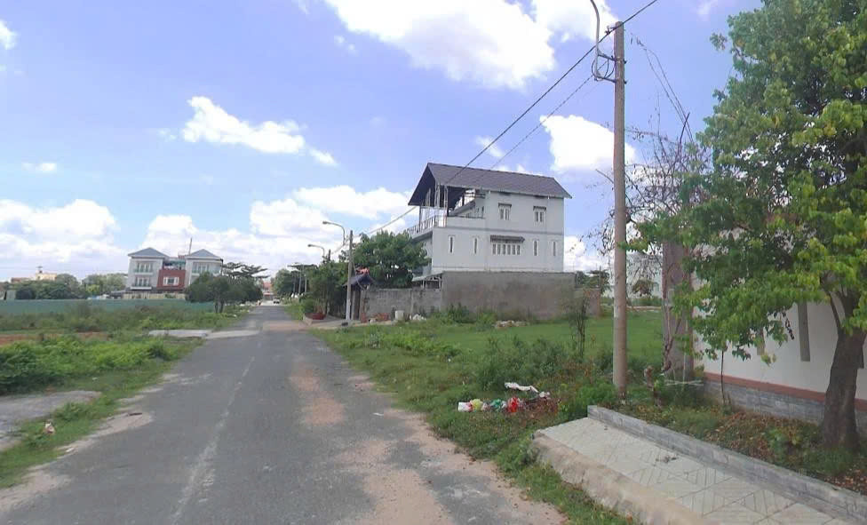 BÁN LÔ BÁCH KHOA ĐƯỜNG 8B HƯỚNG TÂY NAM, GIÁ 11TỶ