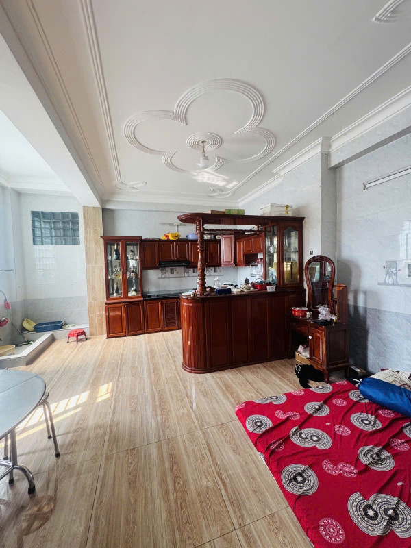 NHÀ BÁN ,8,1 TỶ '125M2 ,TRUNG MỸ TÂY ,Q12 .0367357519