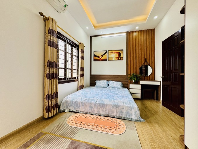 NHÀ LÝ THƯỜNG KIỆT – 3 LẦU, HẺM RỘNG – BÁN VÌ CHUYỂN VỀ QUẬN 2 GẦN CON