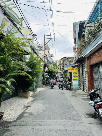 **Bán nhà phường 3, Tân Bình**, đường Phạm Văn Hai; 8,5x13 - nở hậu