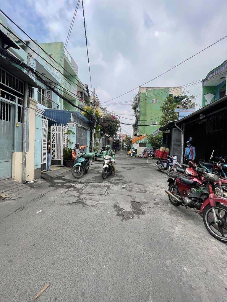 BÁN NHÀ HẺM XE HƠI ĐỖ CỬA QUẬN 8, HẺM HÔNG CHỢ BÌNH ĐÔNG
