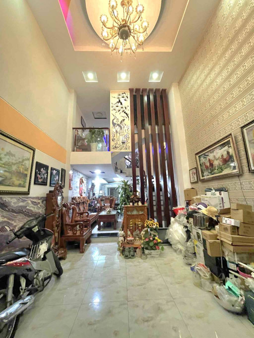 Nhà 5 Tầng – Hẻm 8m – 73m² – Gần Nguyễn Sơn - Tân Phú  – Chỉ 7.95 Tỷ