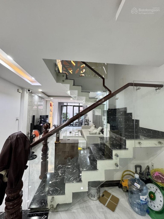 BÁN NHÀ AN BÌNH, QUẬN 5, 5 TẦNG ,6 PHÒNG NGỦ- GIÁ CHỈ NHỈNH 13 TỶ. Lh: 0939345129