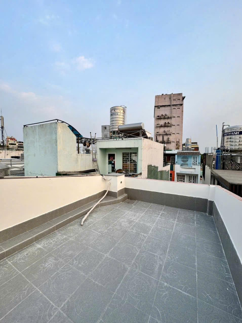 ***NHÀ MỚI ĐẸP-Nội Thất Cao Cấp-Sát Trần Hưng Đạo Q5,68m,5Tầng 6PN 13TỶ Hơn