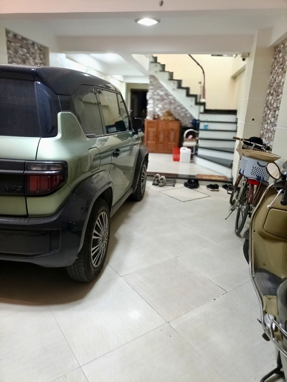 Bán nhà An Dương 65/70m² có sẵn 65m² thổ cư ngang 4.2m giá 27.3 tỷ tại Đường An Dương Phường Hồng Hà (MUA/BÁN BĐS nhắn tin Zalo 0862299066)
