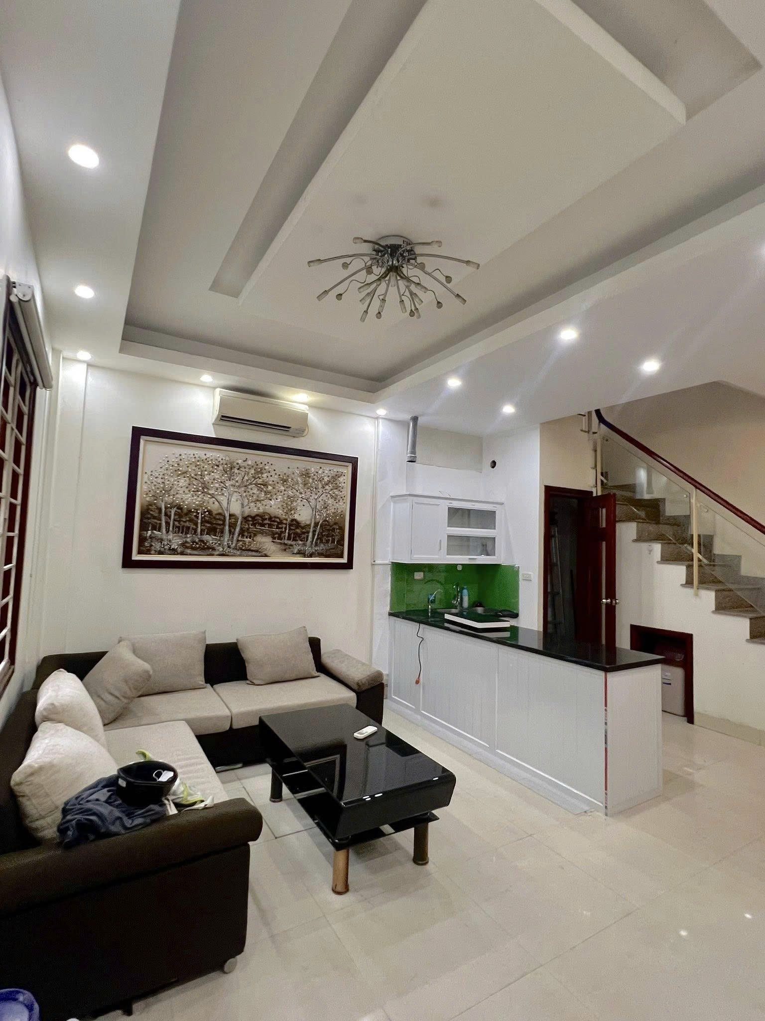 Cho thuê Nhà riêng tại Đường An Dương Phường Quảng An Quận Tây Hồ Hà Nội 40M² 4 Tầng 3 Ngủ - Full Nội Thất - Giá Thuê 11tr
