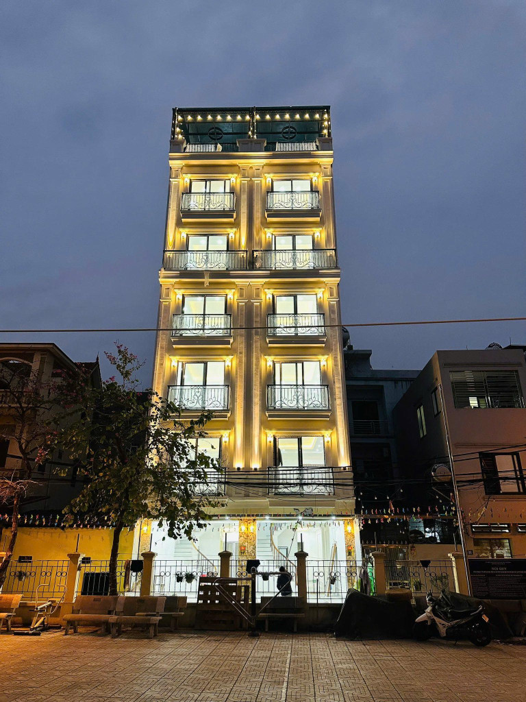 BÁN NHÀ AN DƯƠNG VƯƠNG– TÂY HỒ -7 TẦNG – THANG MÁY – Ô TÔ VÀO NHÀ – KINH DOANH  75M² – 16.5 TỶ