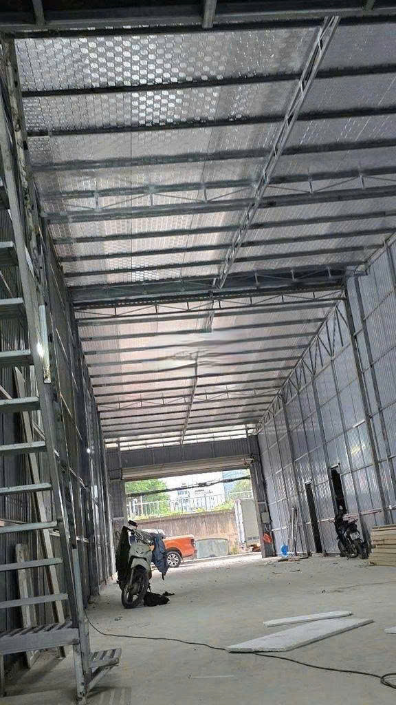 Cho thuê  kho xưởng tại khu vực An Dương Vương, Tây Hồ, Hà Nội , với diện tích 230m², giá thuê chỉ 22 triệu/tháng