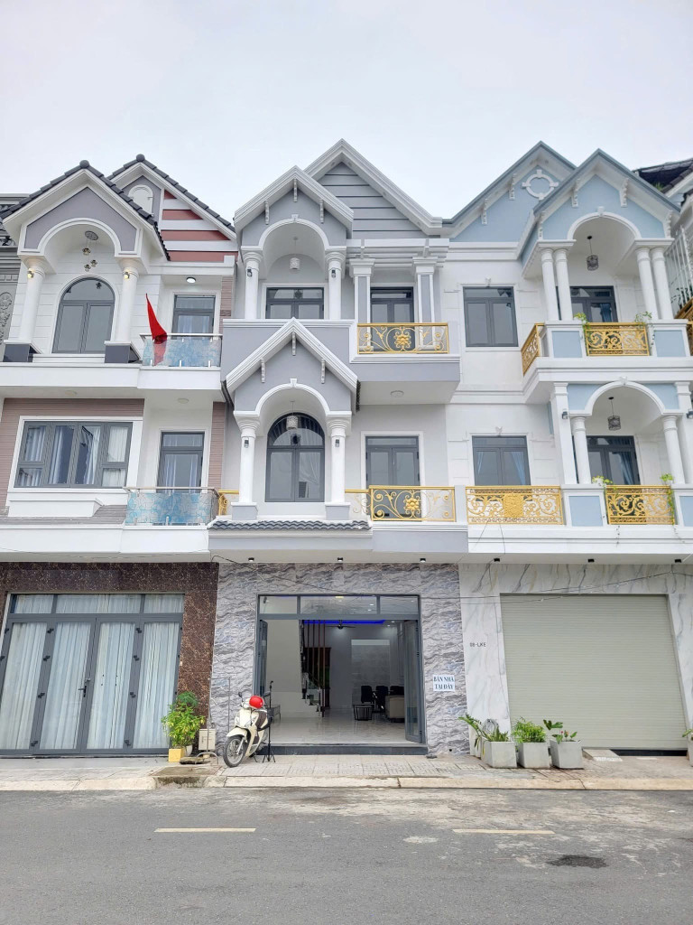 NHÀ MÁI THÁI 2 LẦU HOÀN CÔNG VIEW CÔNG VIÊN AN PHÚ THUẬN AN