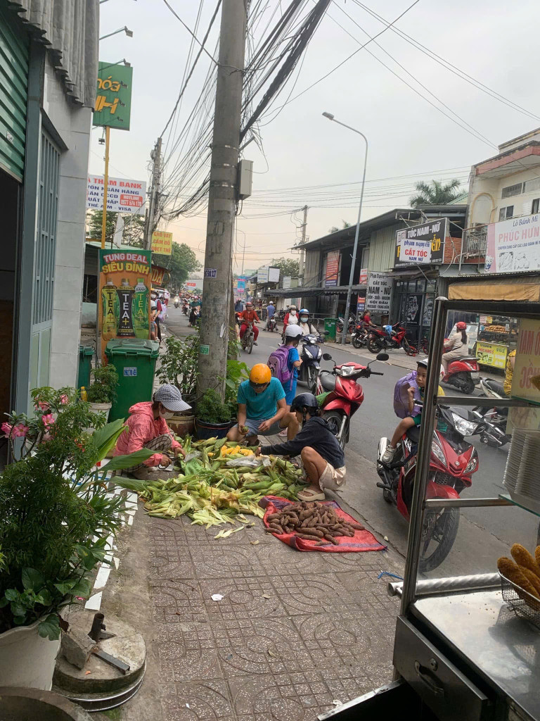 BÁN NHÀ VÀ TRỌ  MẶT TIỀN KINH DOANH P. An Phú Tp Hồ Chí Minh