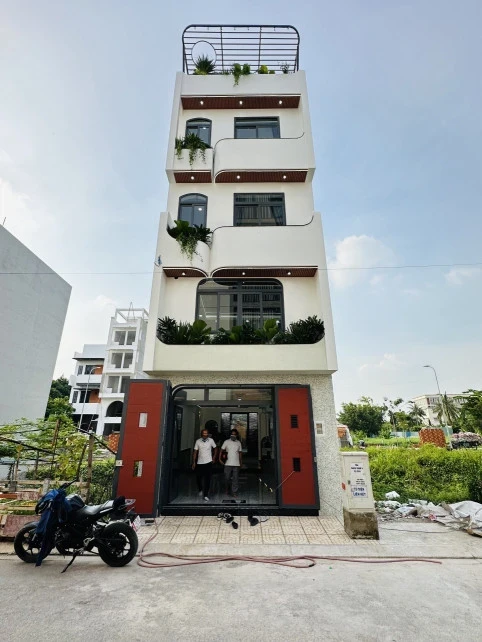 CHỈ 3TY700/55.2M2 SỞ HỮU SIÊU PHẨM DO KTS TRẺ TỰ TAY THIẾT KẾ CỰC KỲ ĐẸP VÀ HIỆN ĐẠI 🥰 ✅Vị trí : An Phú Đông 12, Phường An Phú Đông, Quận 12. . Gần chợ trường học tiện ích xung quanh. LH 0799089619