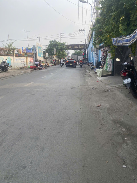 Bán nhà Mt An phú Đông 27 .đường rộng vi vụ giá siu tốt. Nhà mới đẹp