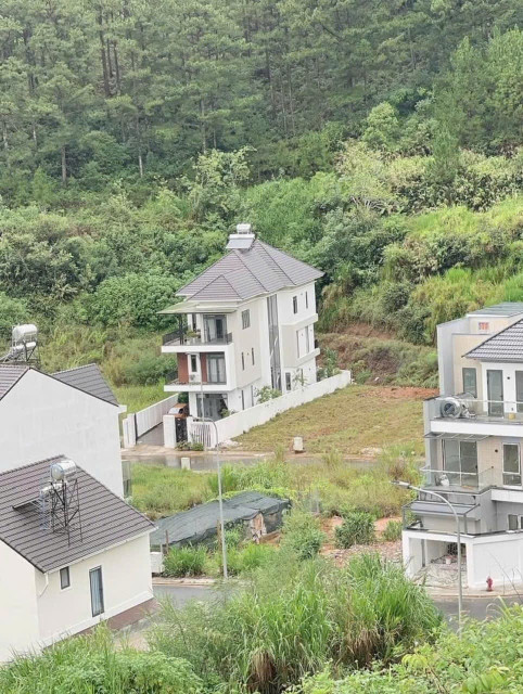 Bán lô đất Liên Kế khu toàn nhà cao tầng cách HXH chỉ 1km