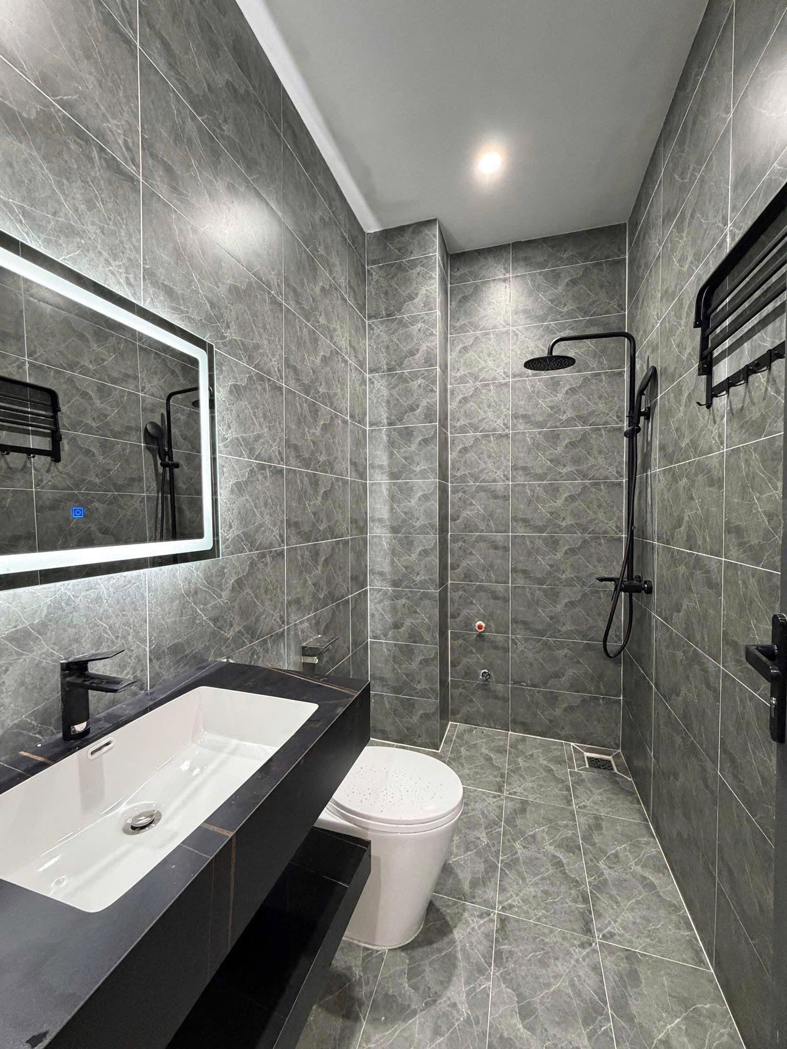 Giảm 1tỷ bán gấp nhà Kqh dân cư số 5 An Sơn