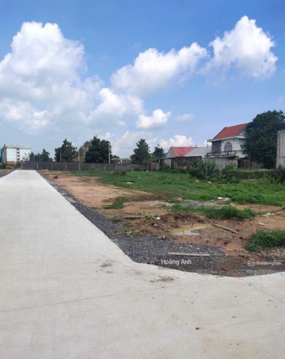 Mua đất tặng sổ 398m2 ở trong tâm thị xã Trảng Bàng, SHR, 2 mặt tiền, SHR, giá 900 triệu