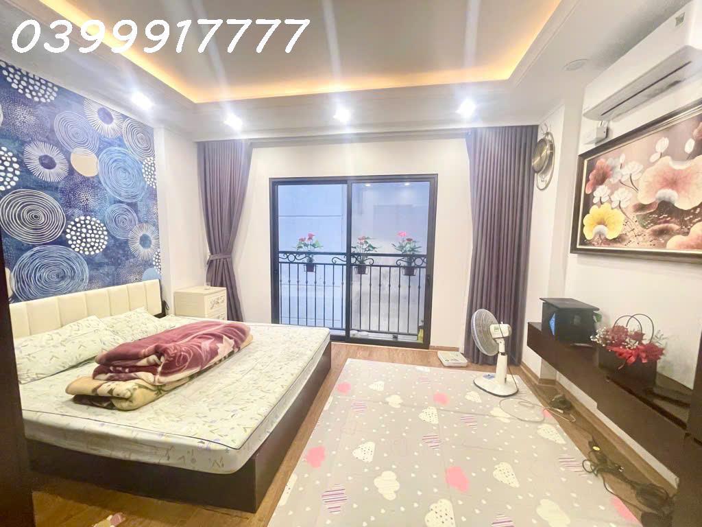 lô góc sát phố ô tô đỗ cổng 10 mét ra phố 5 tầng  6 ngủ full nội thất