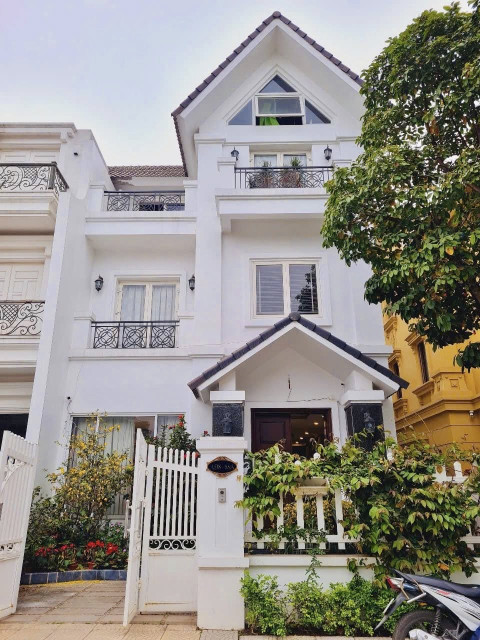 BT ANH ĐÀO VINHOMES RIVERSIDE - KHÔNG GIAN SỐNG ĐẲNG CẤP