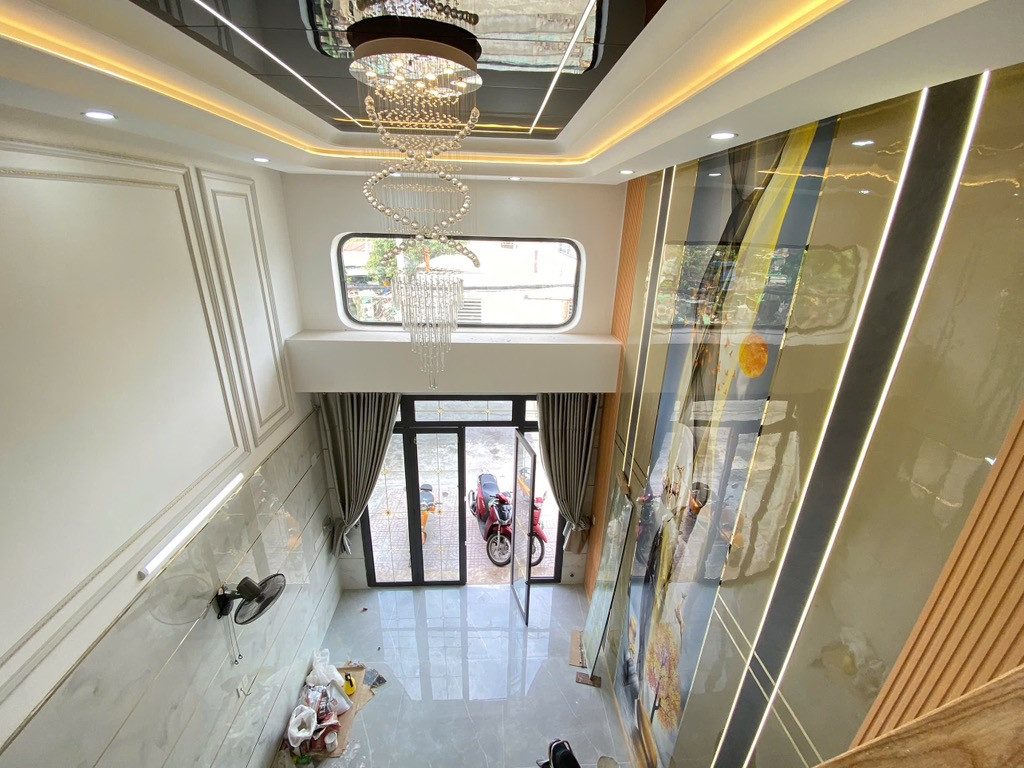 Siêu phẩm nhà phố 5 tầng có thang máy - Hẻm nhựa thông xe tải