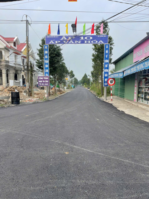 300m2 thổ cư mặt tiền đường nhựa ấp 10, xã Lương Hòa, Bến Lức, Long An giá 3,1 tỷ