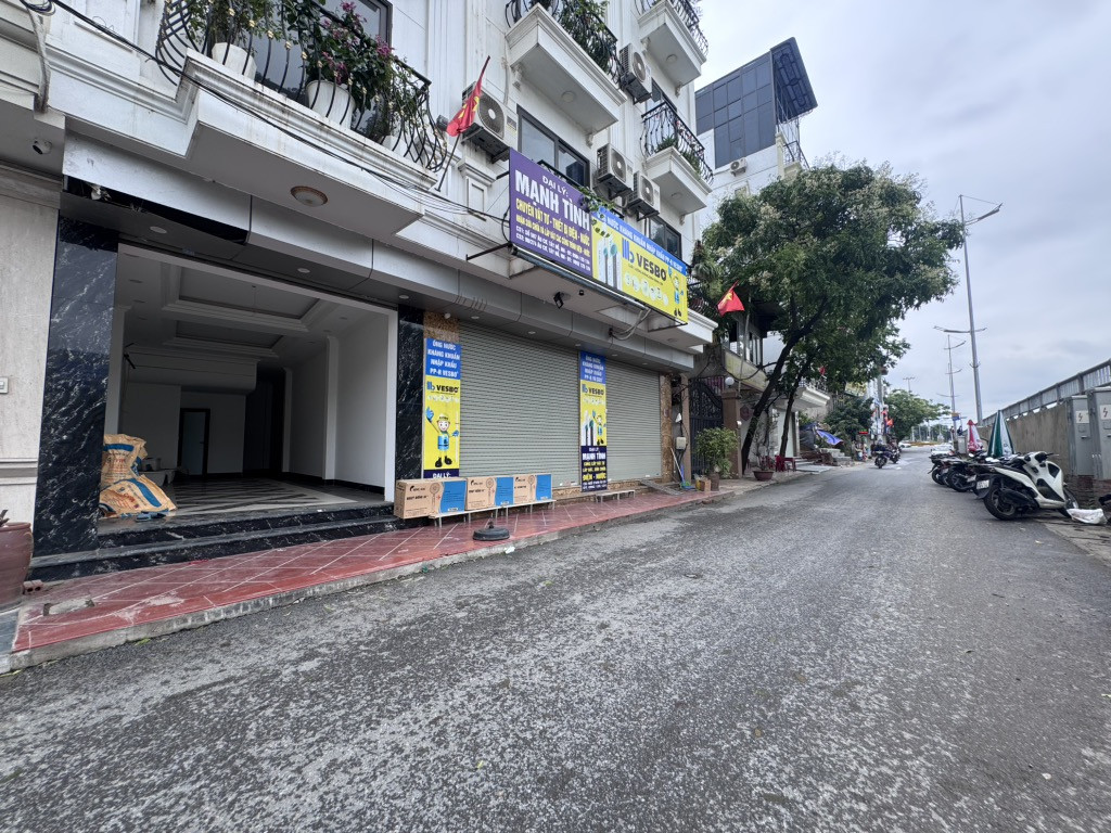 MẶT PHỐ ÂU CƠ- 8 TẦNG THANG MÁY MẠ VÀNG - HÀNG XÓM LOTTE TÂY HỒ - KINH DOANH NGÀY ĐÊM - VỊ TRÍ CỰC ĐẸP  NGÃ 3 LẠC LONG QUÂN ÂU CƠ