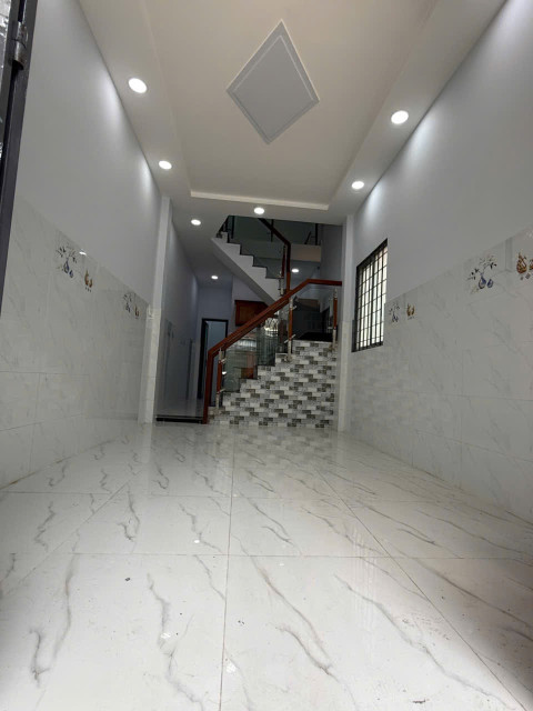 Nhà Nguyên Căn ngay Ni Sư Huỳnh Liên Tân Bình 3PN 2WC gần Coopmart
