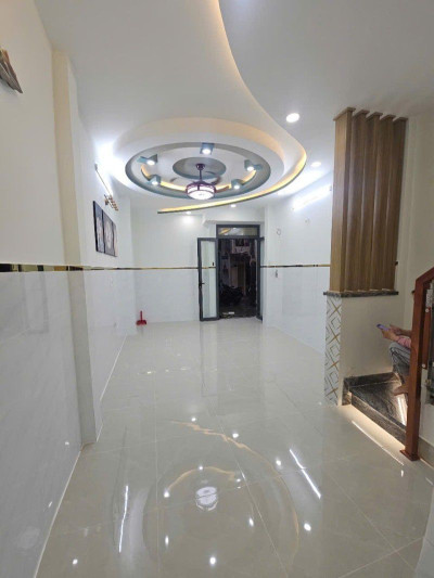 ÂU CƠ QUẬN 11 - 2 TẦNG ÔTÔ ĐỔ CỬA - 2PN 2 WC - CẠNH HXH THÔNG - 37M2 - 3.4 TỶ