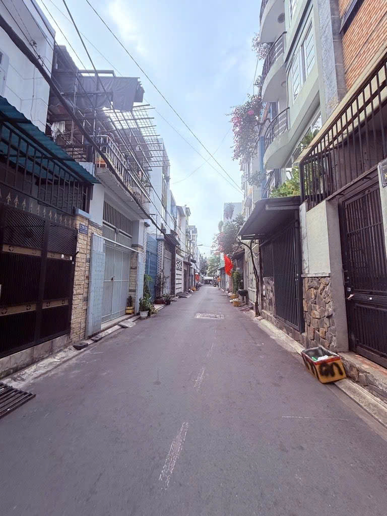 🏡 Nhà Huỳnh Thiện Lộc Tân Phú, ngang 4.2m x 9m, 3 tầng, hẻm xe hơi 6m thông Lũy Bán Bích, Gi.á chỉ 5.8 T:Ỷ