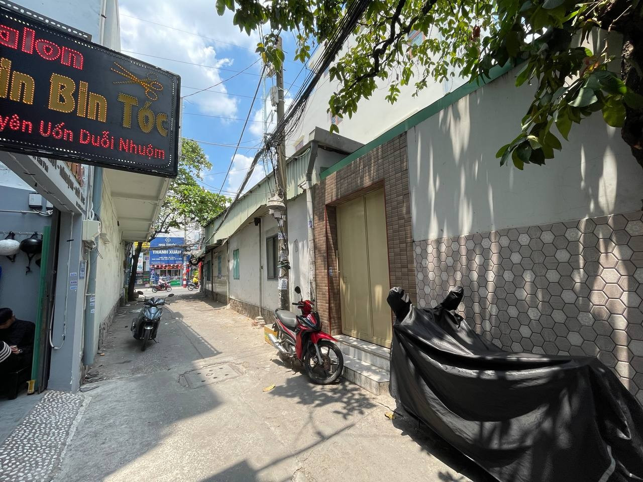 Bán Nhà Đường Âu Cơ, Tân Phú - DT 65m², 3PN, hẻm xe hơi, 5.8 tỷ