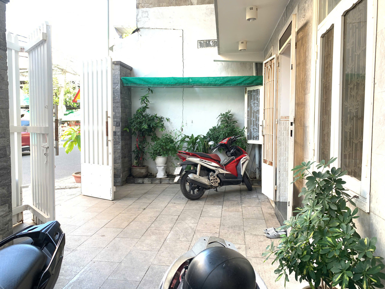 Bán Nhà Mặt Tiền Âu Cơ- Phước Tân - Tỉnh Khánh Hoà
👉DT: 201m2 ngang 11m nở hậu-  LH: Ngọc Bích Land- giá đầu tư