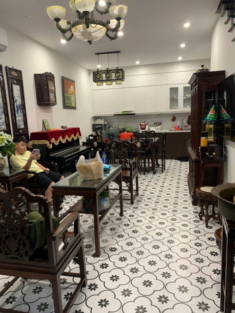 Bán nhà Âu Cơ (Tây Hồ) 79m, 4 tầng, mt 4.8m, giá 19.7 tỷ