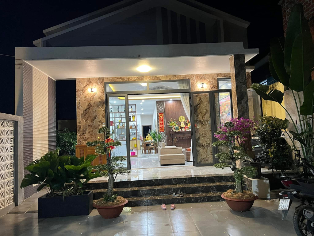 Cần bán nhanh căn nhà mới xây