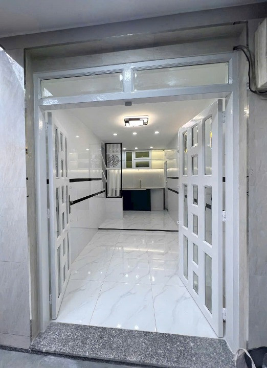Nhà mới hẻm 330 Âu Dương Lân P3 Q8, giá 2.38 tỷ