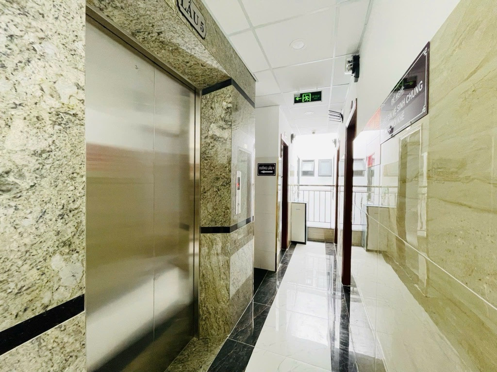 BÁN NHÀ TRỌ MẶT TIỀN NGUYỄN THÁI HỌC – 20 PHÒNG – THANG MÁY – THU NHẬP 85TR/TH – CHỈ 20 TỶ