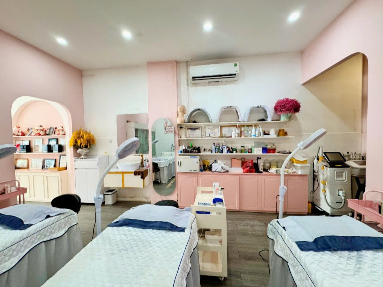 CHÍNH CHỦ SANG NHƯỢNG SPA ĐẲNG CẤP - VỊ TRÍ ĐẸP, NGAY SAU LƯNG SIÊU THỊ BIG C NGÃ TƯ VŨNG TÀU