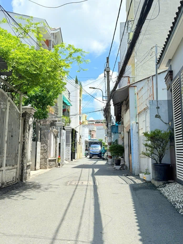 HXH ĐS 3 - 4,3x19  - 3 Tầng 5PN - Thuê 15 triệu - SỔ A4 HC Đủ - NHỈNH 7 TỶ