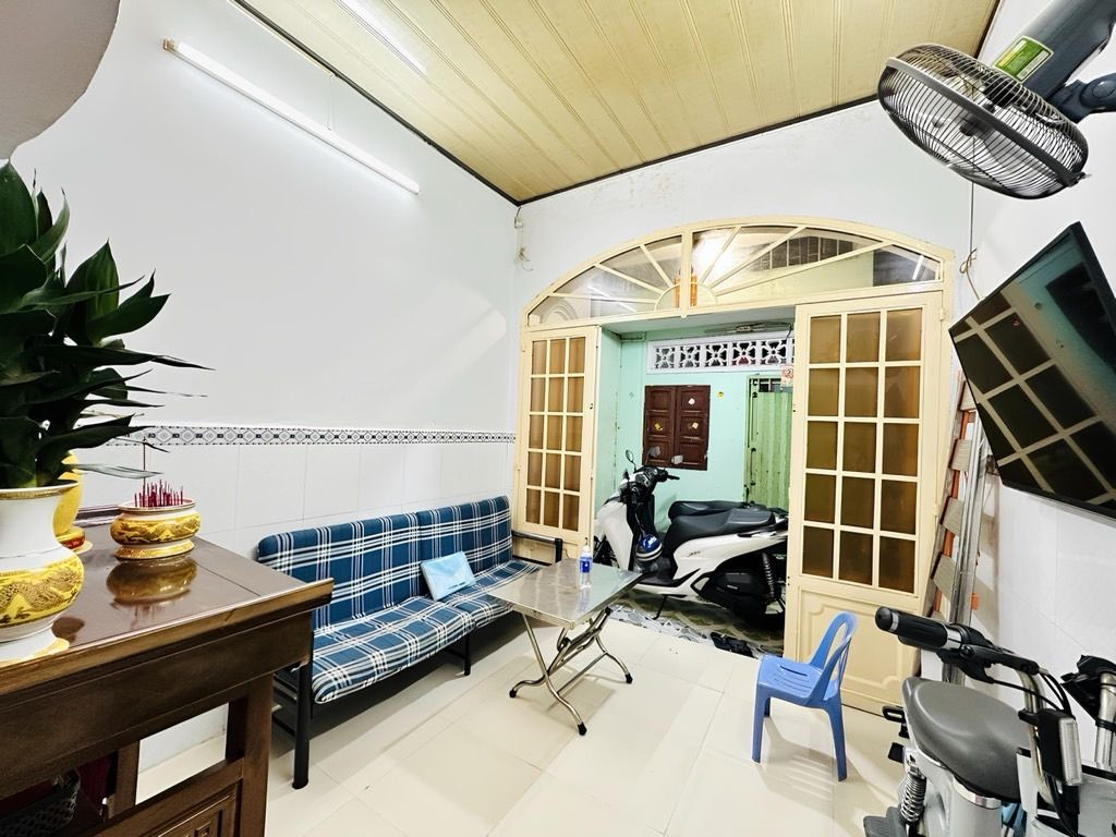 BÁN NHÀ NGAY COOPMART PHÚ LÂM, Q6 - BÀ HOM - 50M2 - 3PN - GIÁ RẺ