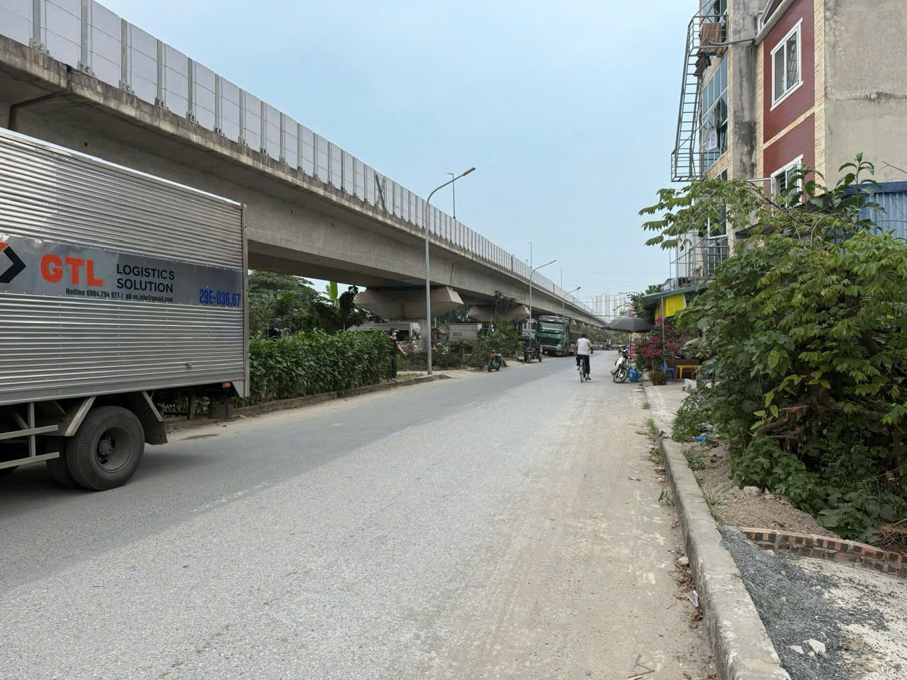 Cho thuê kho tại Bala, Phố Xốm dt 350m2, xe contener đỗ cửa
Giá từ 23 triệu/tháng