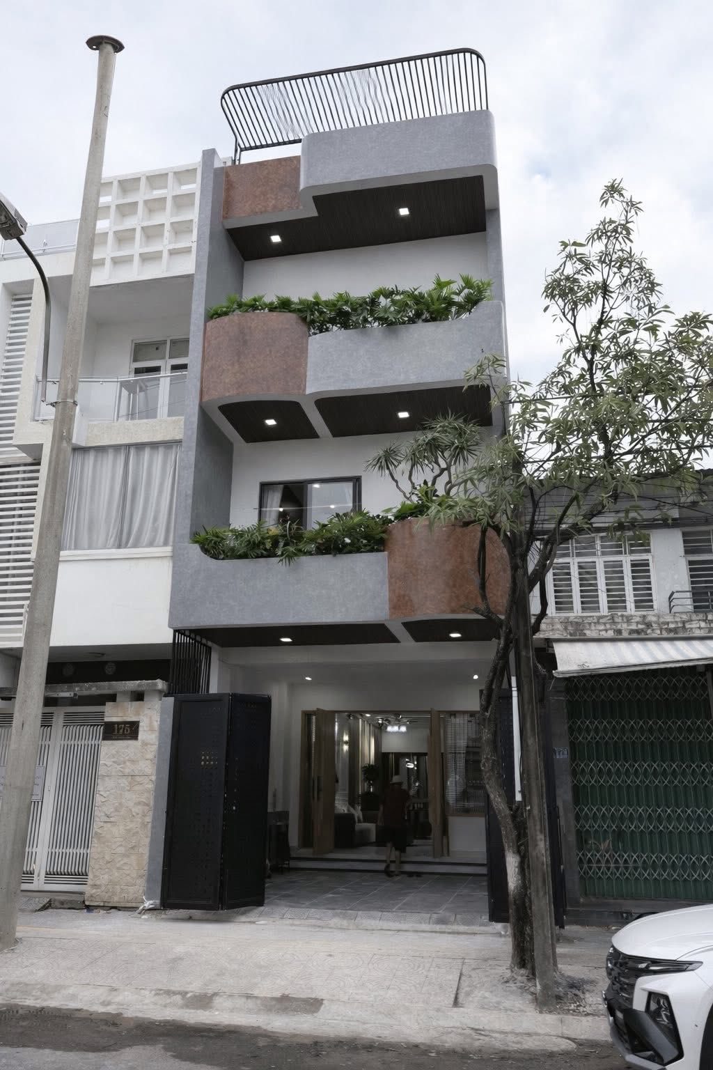 Bán nhà Trần Khắc Chân Q1 95m2/4tỷ100tr dọn vào ở ngay hoặc đầu tư,nhà đang cho thuê 39tr/thang