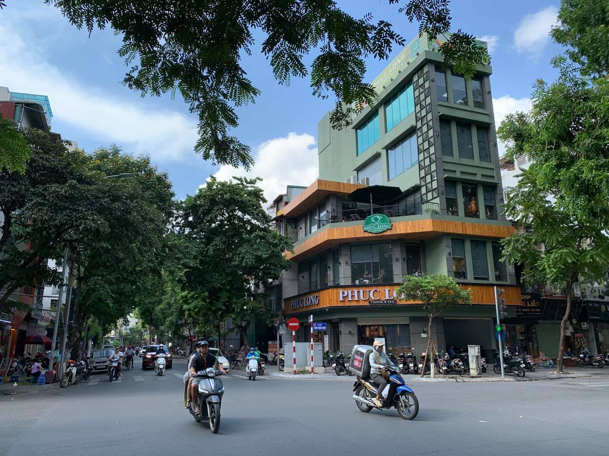 22.1 tỷ – Mặt phố Bà Triệu 45m² x 4 tầng, mt 4.1m,  mở cửa là có tiền, cho thuê hoặc kinh doanh đều hợp lý