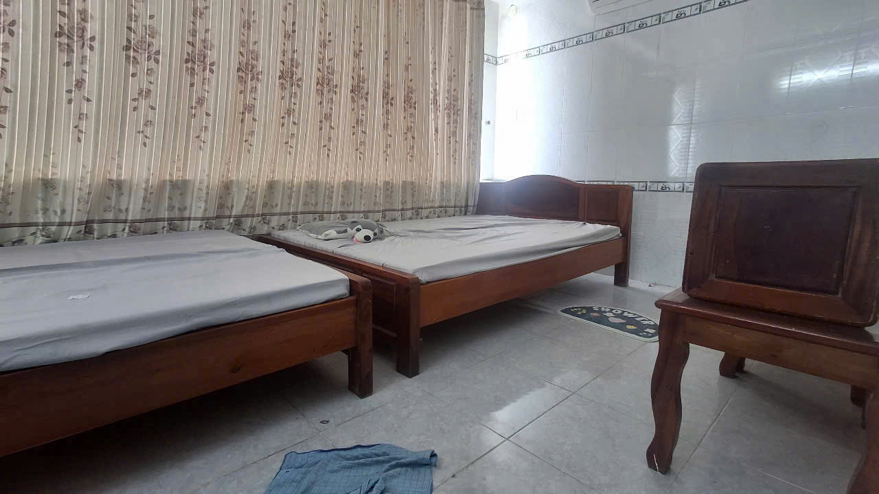 CẦN BÁN KHÁCH SẠN MẶT TIỀN BẮC SƠN – 7 TẦNG, 18 PHÒNG – GẦN BIỂN NHA TRANG