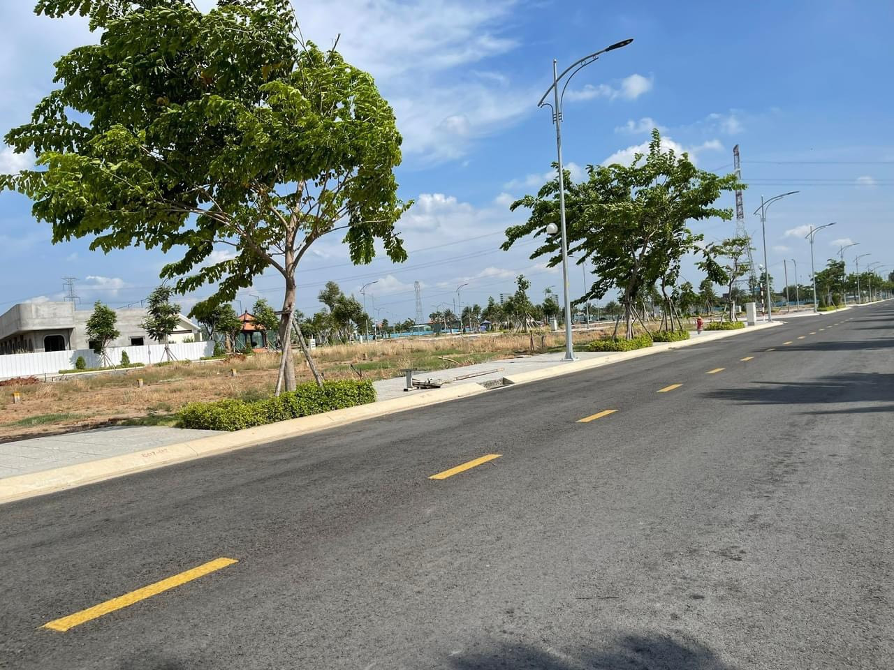 Lô đất ngay cổng sân bay Long Thành-100m2 sổ sẵn-chỉ 1tỷ sang tên công chứng trong ngày bao thuế!