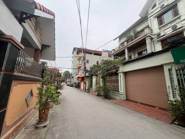 Bán Nhà Biệt Thự Xã Kim Chung, Huyện Đông Anh 4 tầng, mặt tiền 14m, diện tích 216m2