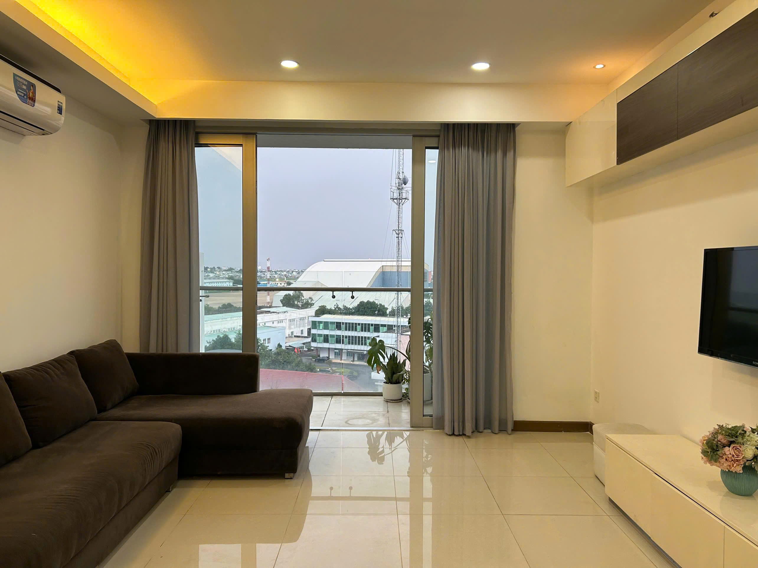🏢 Cho thuê căn hộ Saigon Airport Plaza Bạch Đằng, 2Pn2Wc Full Nội Thất chỉ 16Tr [giỏ 5 căn] Tel 0942911343 Tony