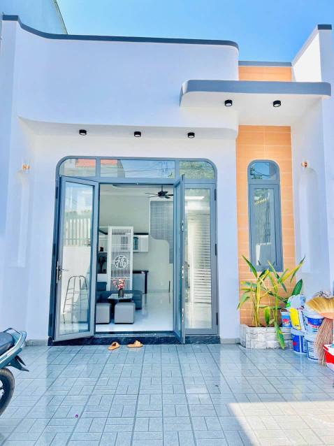 TRẢ TRƯỚC 379 TRIỆU NHẬN NGAY NHÀ ĐẸP KHU VỰC TÂN UYÊN BÌNH DƯƠNG