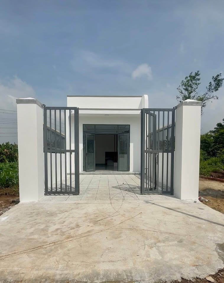 BÁN NHÀ CẤP 4 NGAY KHU VỰC GẦN TÂN UYÊN BÌNH DƯƠNG CHỈ VỚI 379 TRIỆU..